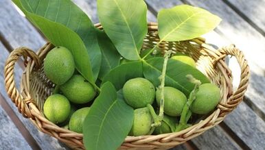 Noci per rimuovere papillomi